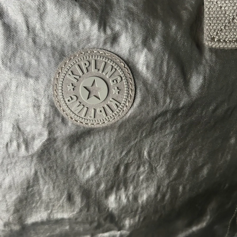 Kipling Metallic Angela Medium Shoulder Bag - Picture 8 of 11